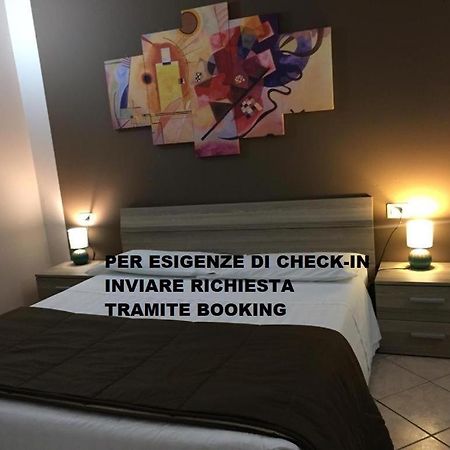 Camera B&B Hotel Парма Экстерьер фото